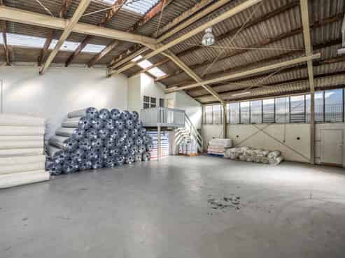 ONEHUNGA INDUSTRIAL INVESTMENT
