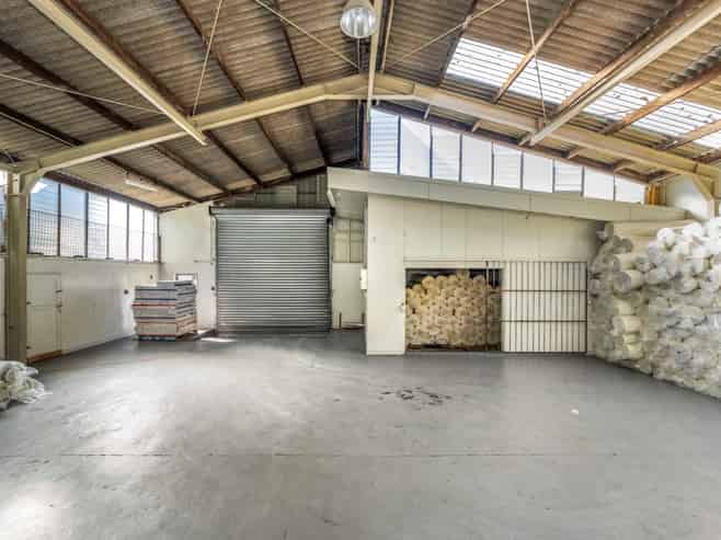 ONEHUNGA INDUSTRIAL INVESTMENT
