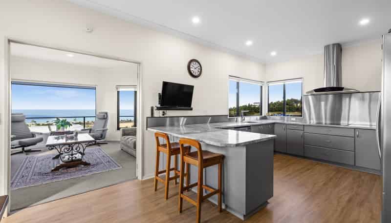 210 Kaimata Road, Bay View