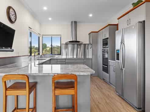 210 Kaimata Road, Bay View