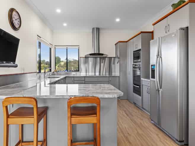 210 Kaimata Road, Bay View