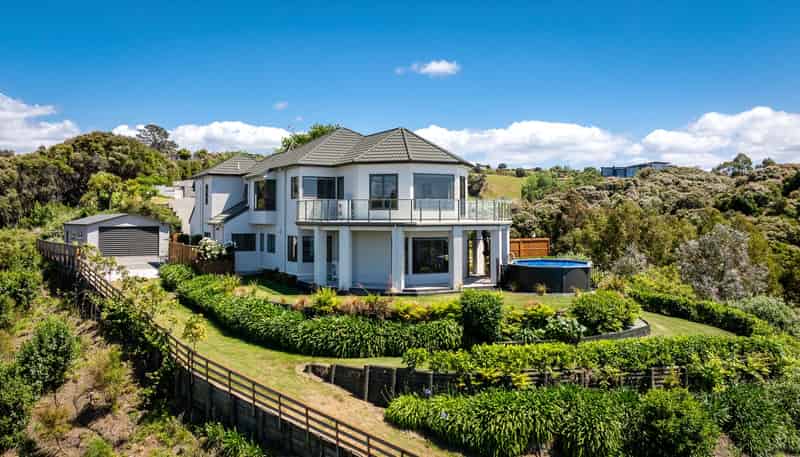 210 Kaimata Road, Bay View