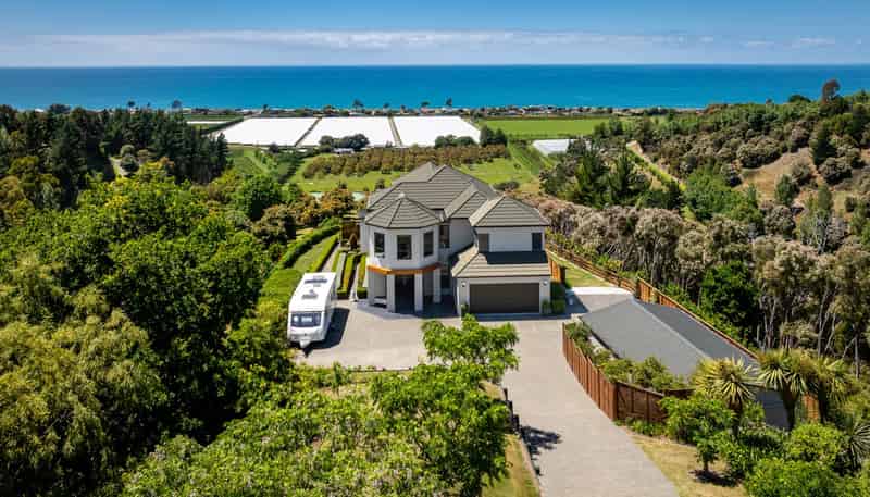 210 Kaimata Road, Bay View