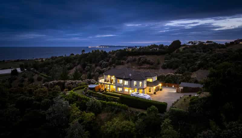 210 Kaimata Road, Bay View