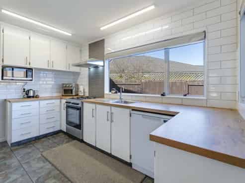 9 Evergreen Way, Stoke