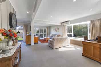 9 Evergreen Way, Stoke