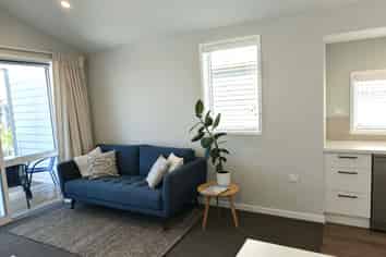 110E/30 Bob Robertson Drive, Woodend