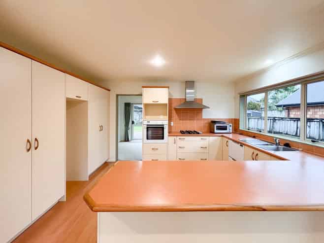 15 Roderick Place, Rototuna
