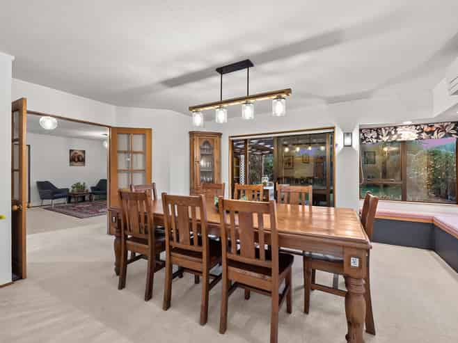 8 Runanga Grove, Waikanae
