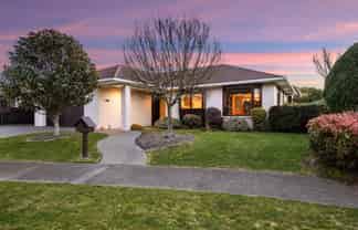 8 Runanga Grove, Waikanae
