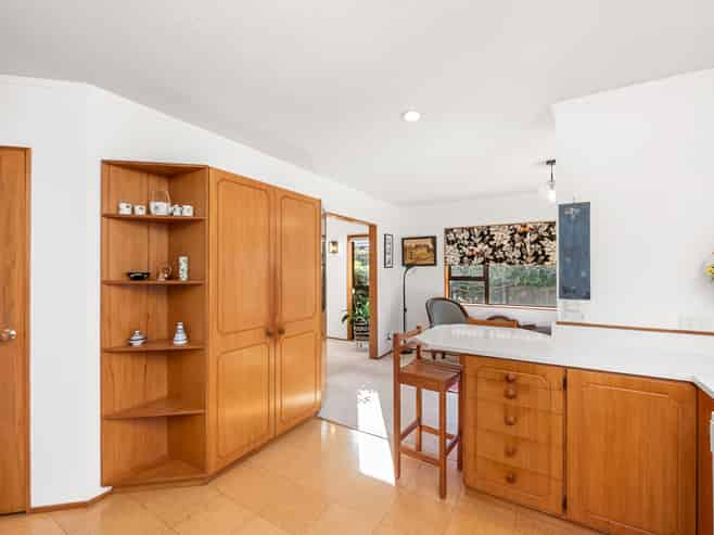 8 Runanga Grove, Waikanae