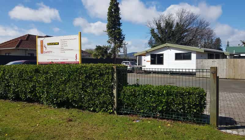 52 Sunset Road, MANGAKAKAHI