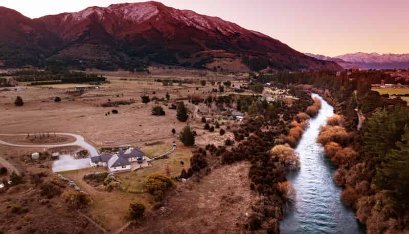 136 Te Awa Road, Lake Hawea