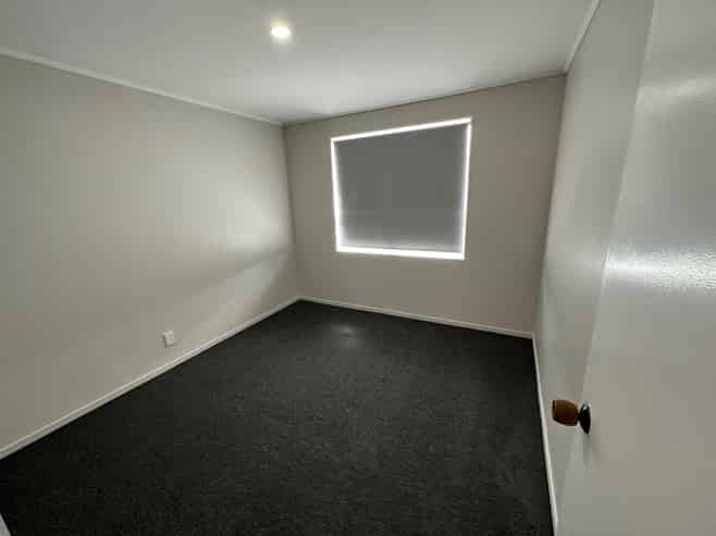 2/3 Etherton Drive, Weymouth