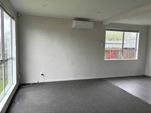 2/3 Etherton Drive, Weymouth