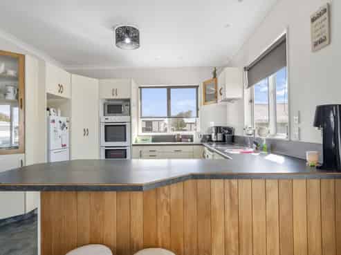 8 Orlando Street, Stratford