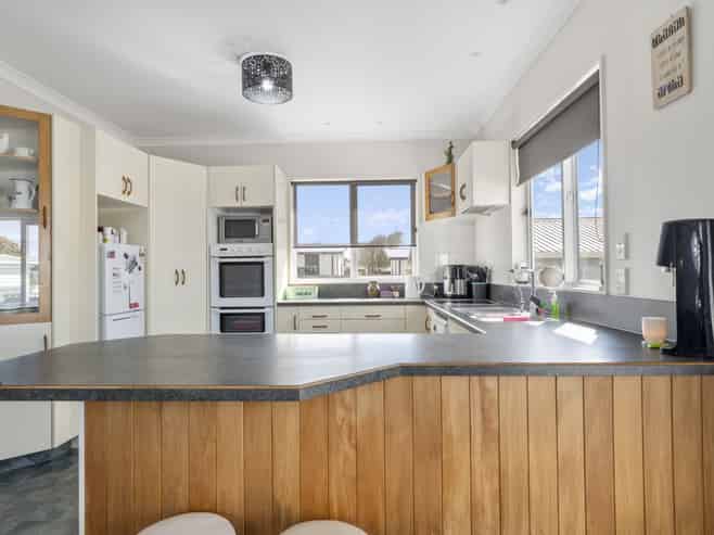8 Orlando Street, Stratford
