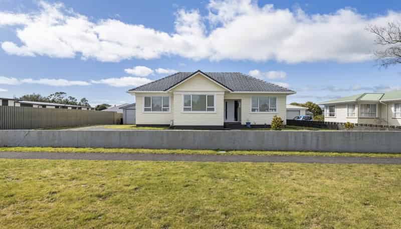 8 Orlando Street, Stratford