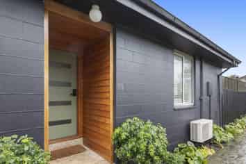 65A Knowles Street, Merivale