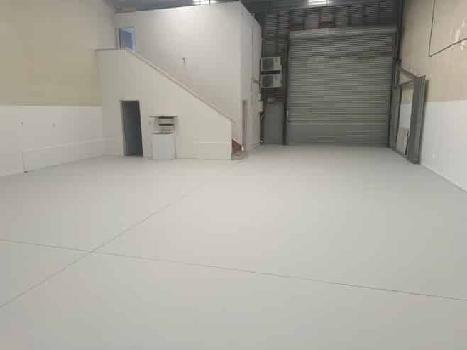 Road front industrial Unit