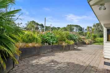 10 Merewhira Road, Paremoremo