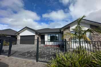 4 Houpuni Road, Milldale