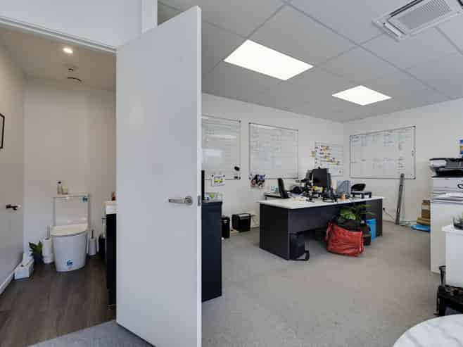 Industrial unit for lease - Glenda Drive