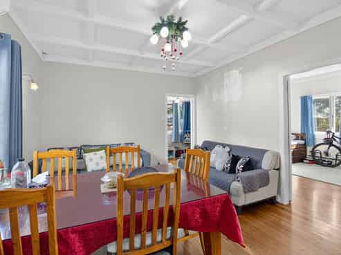1&2/53 Jellicoe Road, Manurewa