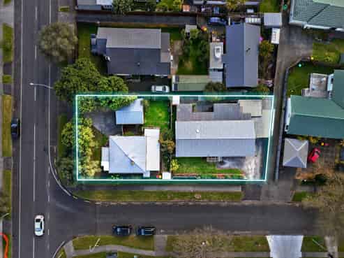 1&2/53 Jellicoe Road, Manurewa