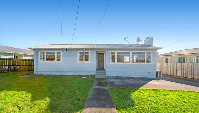 7 Williams Crescent, Otara