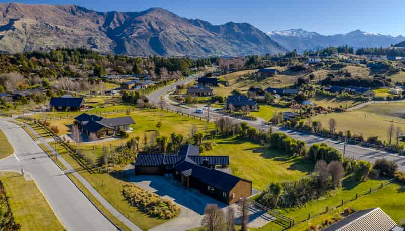 6 Hidden Hills Drive, Wanaka
