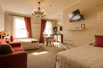 Prestige, Boutique, Award Winning