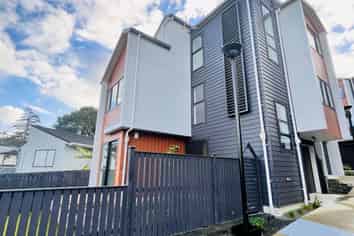 1/6 Woodhouse Place, West Harbour