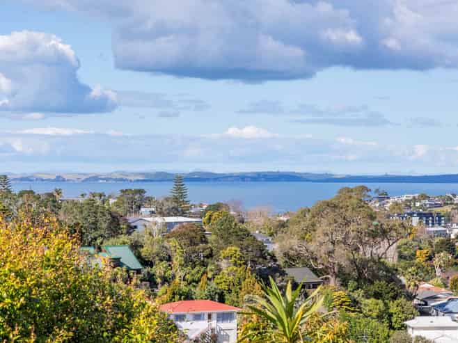 12 Barker Rise, Northcross