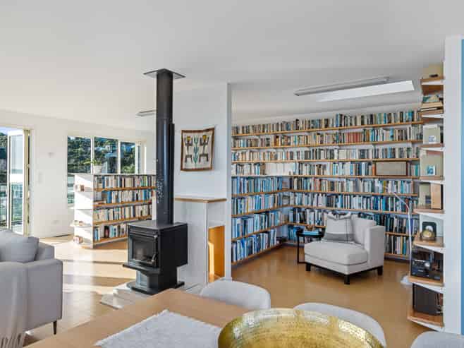 52 Beauvoir Avenue, Matakatia