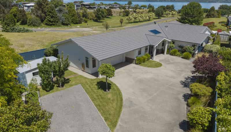 5 Pukenamu Road, Rainbow Point