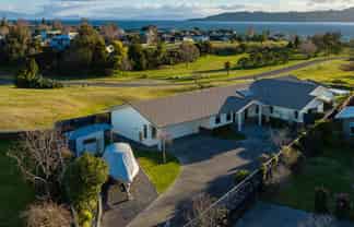 5 Pukenamu Road, Rainbow Point