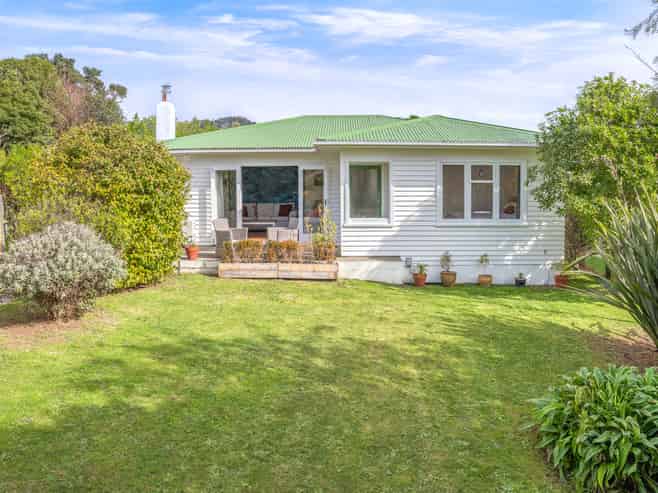 15 Riwai Street, Paraparaumu