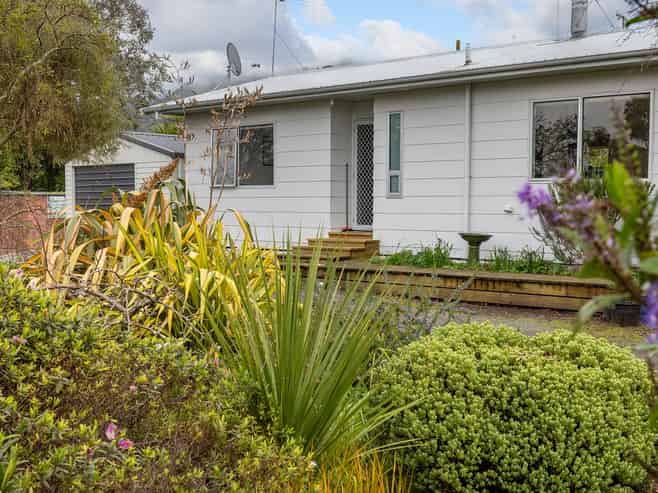 12 Revans Street, Featherston