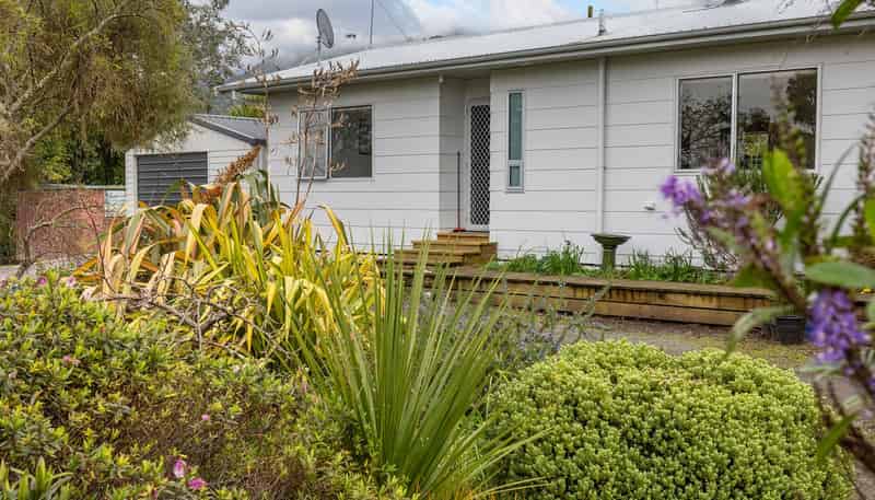 12 Revans Street, Featherston