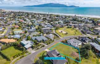 25 Pharazyn Avenue, Waikanae Beach