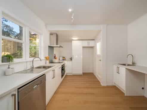 10 Berkshire Grove, Cannons Creek