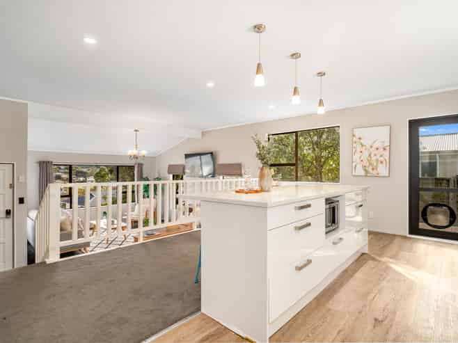 99 Leeward Drive, Whitby