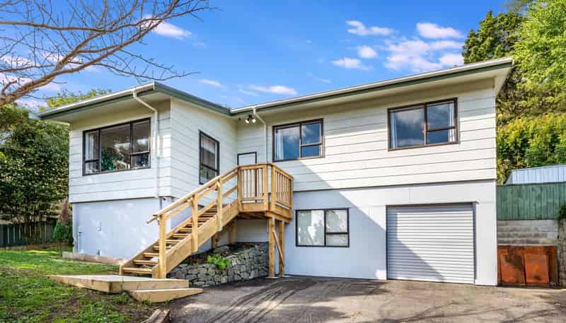 99 Leeward Drive, Whitby