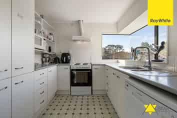 18 Meynell Court, Glen Eden