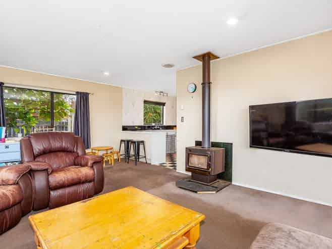 14 Pukeko Street, Paraparaumu