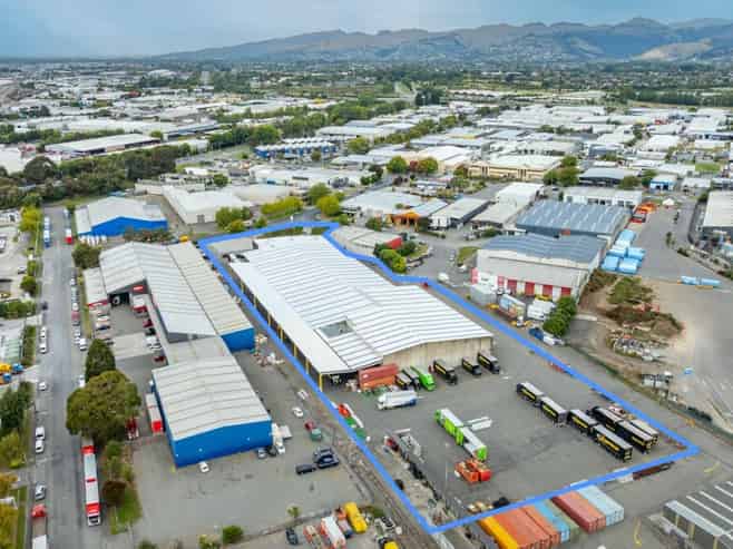 Large Scale Industrial With Vacant Possession 