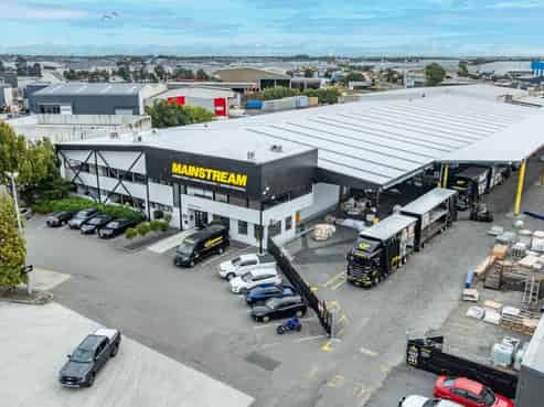 Large Scale Industrial With Vacant Possession 