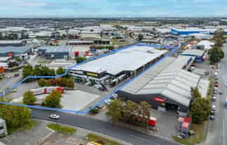 Large Scale Industrial With Vacant Possession 