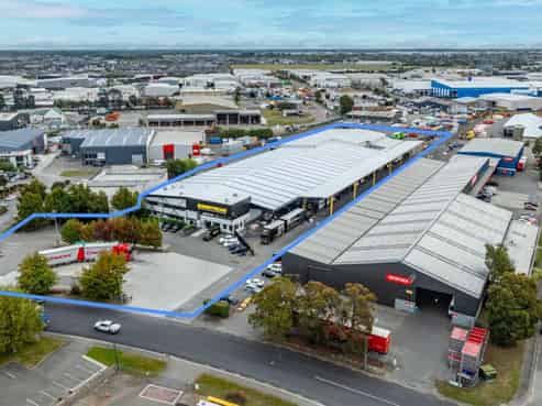 Large Scale Industrial With Vacant Possession 